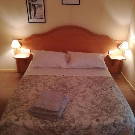 Hotel De La Place Liffol-le-Grand Bagian luar foto